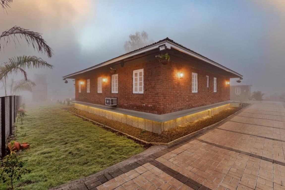 Вилла The Earth Farm Насик Экстерьер фото